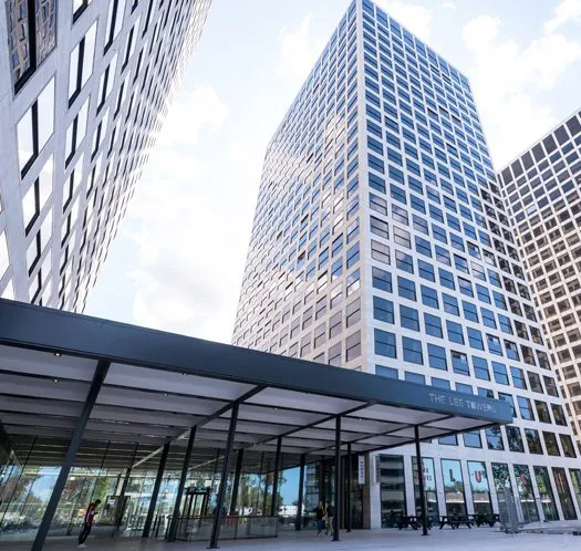 The Lee Towers aan het Marconiplein in Rotterdam